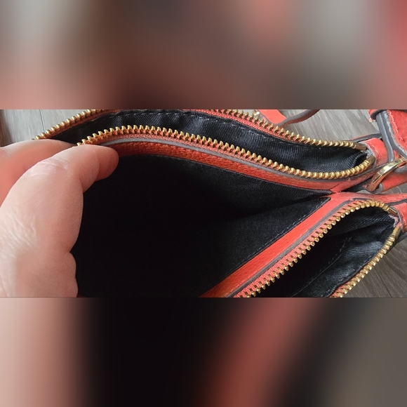 Vince Camuto Gally Crossbody bag Paprika Burnt Red Genuine Leather Gold Hardware - Picture 9 of 12